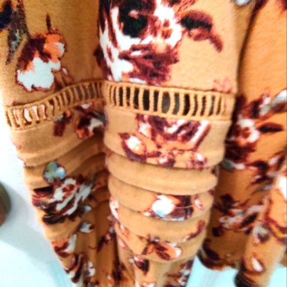 Floral Rust-Colored Long-sleeved Shirt By danielrainn. Size Medium. - Picture 5 of 5